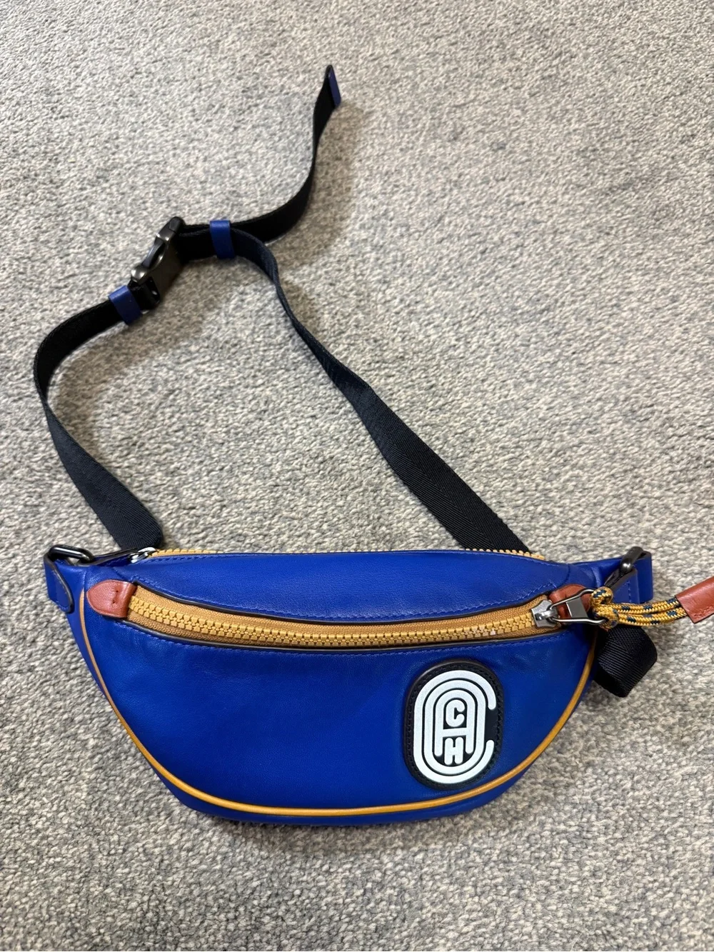 EUC Unisex Coach Rivington Belt Bag Blue Leather Waist Bag 13" x 5" - Picture 4 of 8